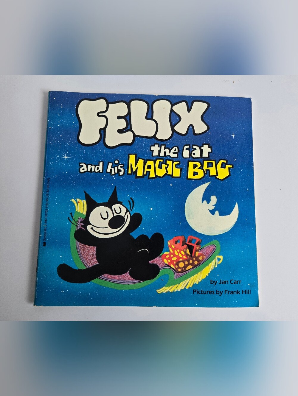 Scholastic Book Felix the Cat and his Magic Bag by Jan Carr Vtg